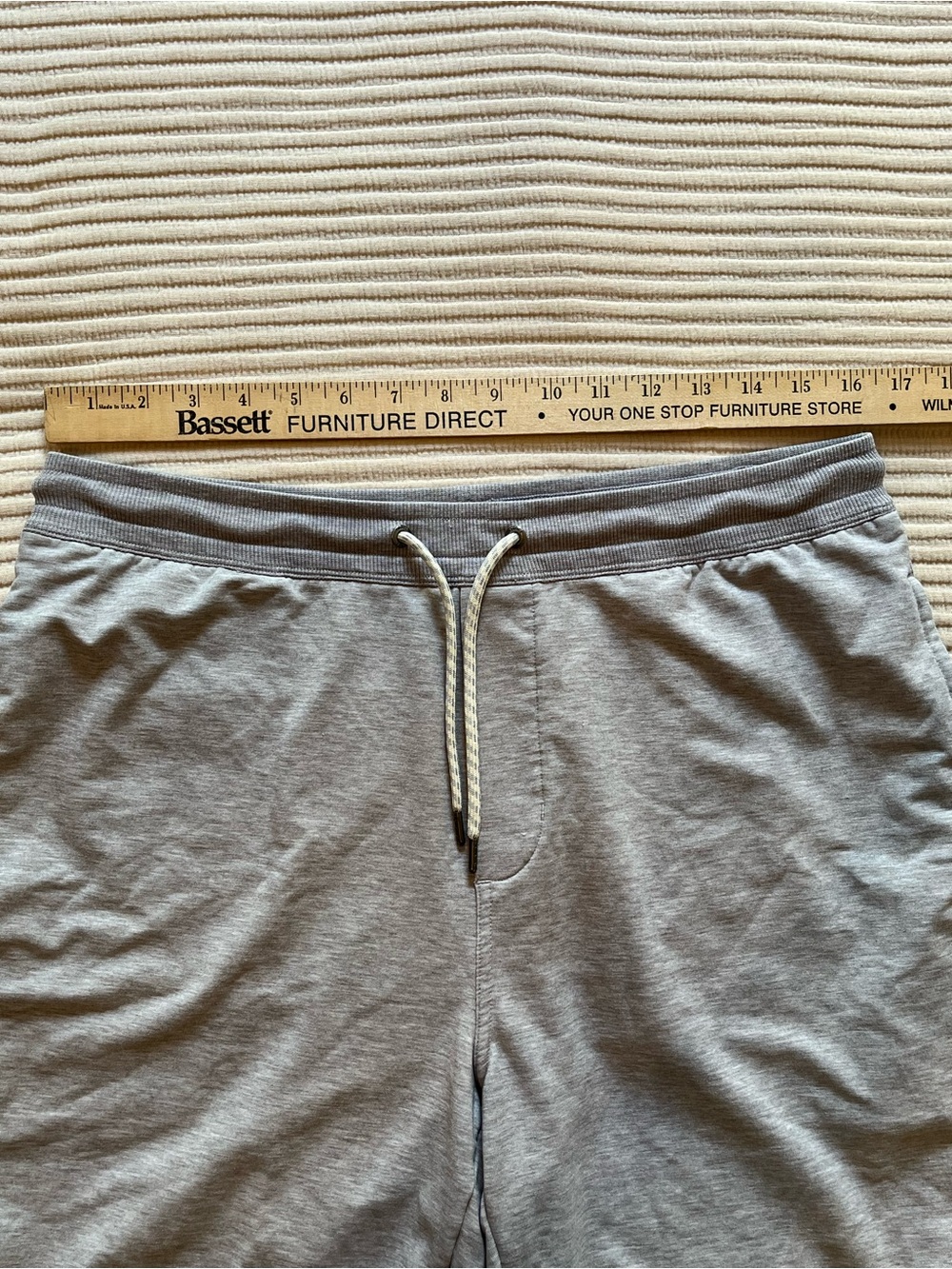 Men's Vuori Drawstring Shorts - Picture 5 of 7